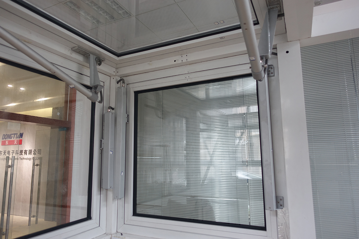 Ningbo Shenzhou Dongtian Electronic Technology Co., Ltd. Intelligent Door and Window Display Video